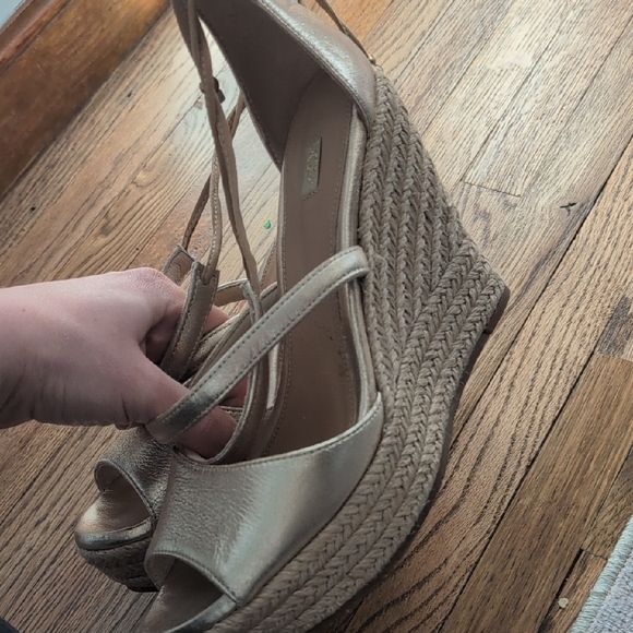 UGG Women's Reagan Metallic Wedge Sandal - Picture 2 of 6